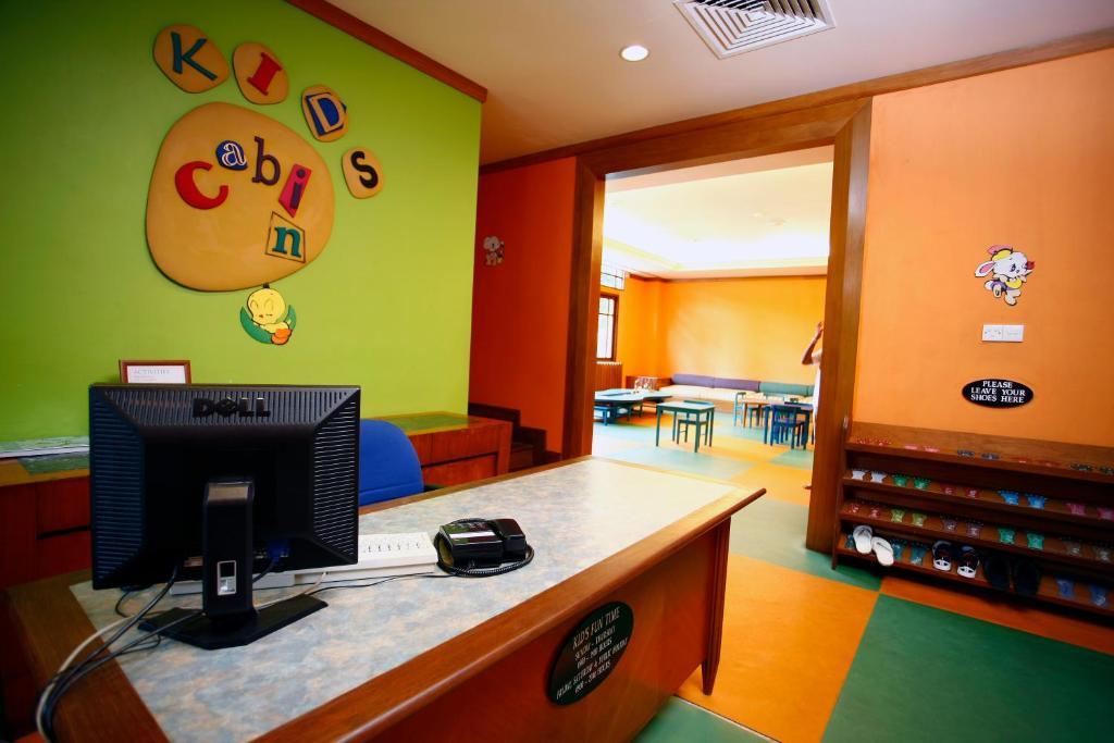 Avillion Port Dickson Hotel Exterior foto The Kid's Only area at the station